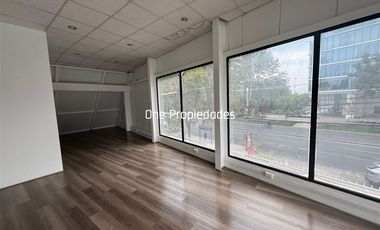 Local Comercial en Arriendo con Estacionamientos
