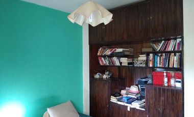 Venta - Depto en P. Baja de 3 dormitorios - Centro de Neuquén Capital