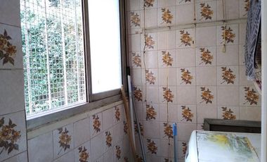 Venta - Depto en P. Baja de 3 dormitorios - Centro de Neuquén Capital