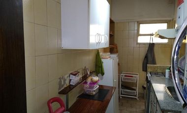 Venta - Depto en P. Baja de 3 dormitorios - Centro de Neuquén Capital
