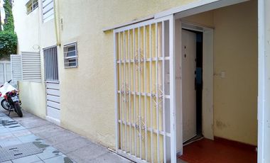 Venta - Depto en P. Baja de 3 dormitorios - Centro de Neuquén Capital