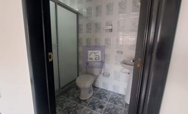 COD. 3144 - SE ARRIENDA CASA - BARRIO: LAS MERCEDES