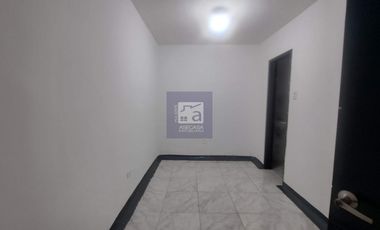 COD. 3144 - SE ARRIENDA CASA - BARRIO: LAS MERCEDES