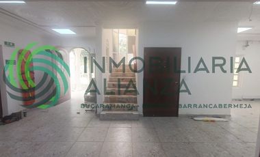 casa en arriendo en el recreo. Cod A17036