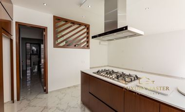 Casa en venta Nueva en Solares