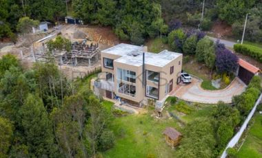 casa en venta en la calera. Cod V5120