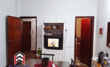 Excelente Departamento 3 AMB al Frente
