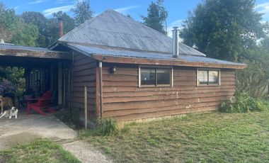 CASA EN SECTOR RURAL DE LONCOPAN EN MEDIA HECTAREA DE TERRENO