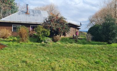 CASA EN SECTOR RURAL DE LONCOPAN EN MEDIA HECTAREA DE TERRENO
