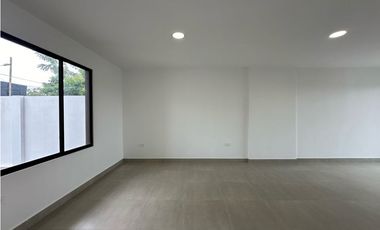 MODERNA CASA NUEVA CON 3 DORMITORIOS EN MANTA AZUL, SUR DE MANTA