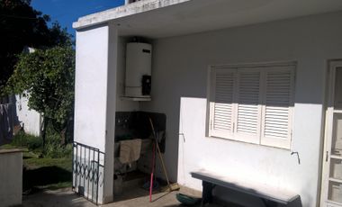 VENDO CASA EN NECOCHEA