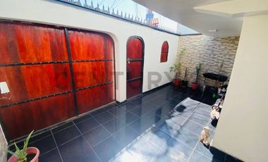 Venta Casa cerca de Mall