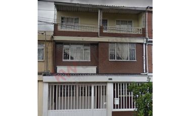 Amplia Y Espaciosa Casa En El Barrio J Vargas