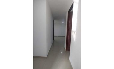 Apartamento en arriendo en un primer piso  sector de la castellana