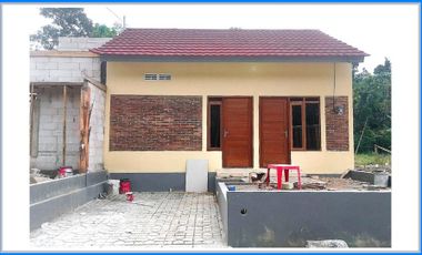 Rumah Baru Sisa 2 Unit Saja 1,5 Kilo meter dari Exit Tol Jogja Solo