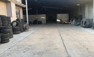 CASA CON NAVE EN VENTA  EN SANTIAGUITO TENANGO