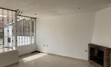 casa en arriendo en avenida pradilla. Cod A5184