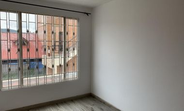 casa en arriendo en avenida pradilla. Cod A5184