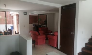 VENTA CASA UNIFAMILIAR EN BELLO