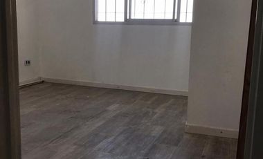 VENTA - EXCELENTE DEPTO. EN EXCELENTE ZONA- EN PLANTA BAJA CON PATIO - ENTRADA INDEPENDIENTE