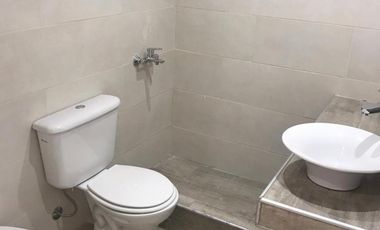 VENTA - EXCELENTE DEPTO. EN EXCELENTE ZONA- EN PLANTA BAJA CON PATIO - ENTRADA INDEPENDIENTE