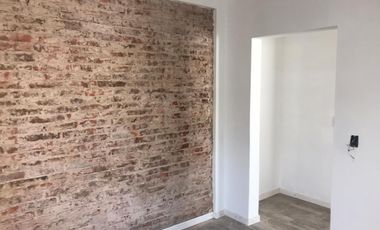 VENTA - EXCELENTE DEPTO. EN EXCELENTE ZONA- EN PLANTA BAJA CON PATIO - ENTRADA INDEPENDIENTE