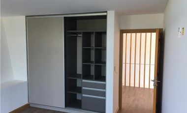 Casa desarrollada en dos plantas con piscina barrio privado Rumencó