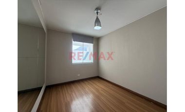 Amplio Duplex Familiar (250M2) Casi Frente Al Parque Casuarinas, Surco