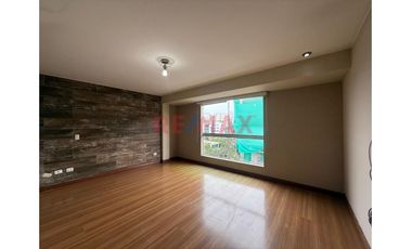Amplio Duplex Familiar (250M2) Casi Frente Al Parque Casuarinas, Surco