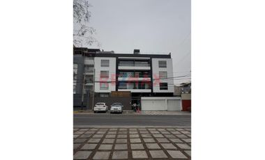 Amplio Duplex Familiar (250M2) Casi Frente Al Parque Casuarinas, Surco