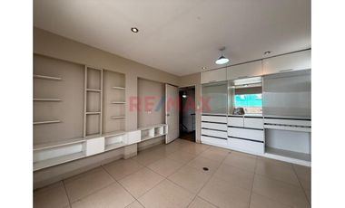 Amplio Duplex Familiar (250M2) Casi Frente Al Parque Casuarinas, Surco