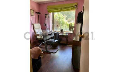 Se vende amplia casa en el sector  Collao