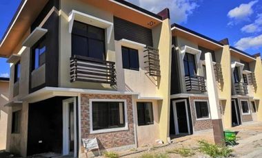 4BR Single Attached House and lot near in Tagaytay!!! FOR SALE!!!