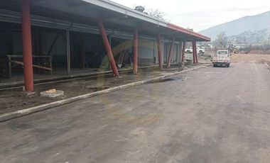 Se Arrienda Local Comercial en Alto Jahuel