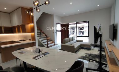 Rumah Modern Minimalis Di Komplek Setraduta Bandung