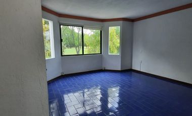 SE VENDE CASA EN CLUB DE GOLF CON VISTA AL CAMPO