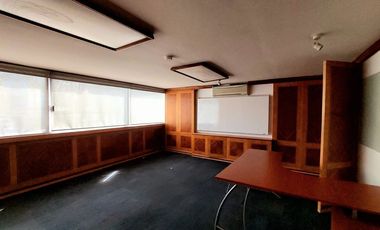 Amplias Oficinas en venta en Las Aguilas