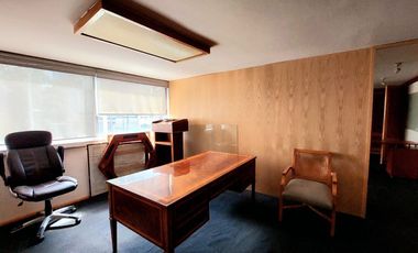 Amplias Oficinas en venta en Las Aguilas