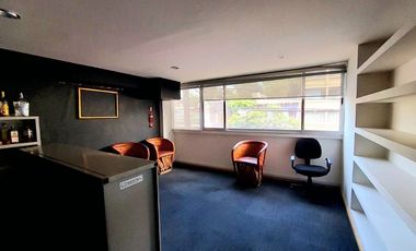 Amplias Oficinas en venta en Las Aguilas