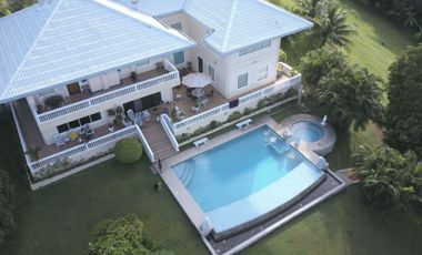 - SOLD -    OVERLOOKING MANSION WITH GREAT VIEW OF CEBU ISLAND
