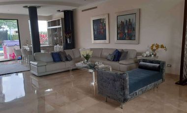 Alquilo Casa de 2 pisos en Vista al Parque, Km. 8 vía la Puntilla Samborondón - Diagonal al Centro Comercial Batán