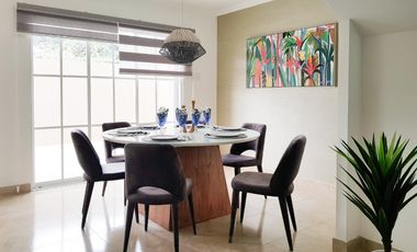 Venta de casa cerca del Riocentro Dorado y Plaza Batan, La Aurora, Guayaquil