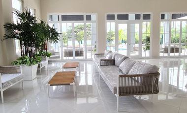 Venta de casa cerca del Riocentro Dorado y Plaza Batan, La Aurora, Guayaquil