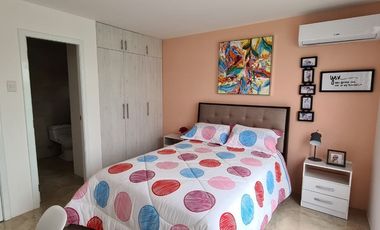 Venta de casa cerca del Riocentro Dorado y Plaza Batan, La Aurora, Guayaquil