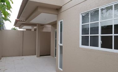 Venta de casa cerca del Riocentro Dorado y Plaza Batan, La Aurora, Guayaquil