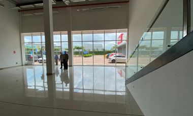 Local Comercial en Alquiler en la Aurora