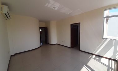 Vendo Linda Casa en Belo Horizonte, Vía a La Costa.