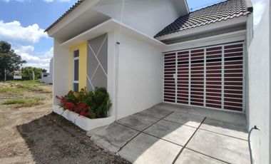 RUMAH BARU HARGA PROMO TEPI JALAN UTAMA DI PRAMBANAN