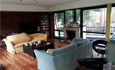 Chalet 4 ambientes. Zona San Carlos.
