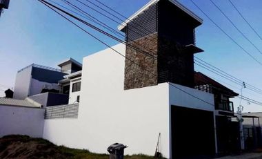 House and lot for sale with 3 bedrooms in Pandan Near Marque
